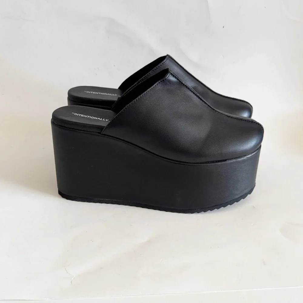 Intentionally Blank Black Kim Flatform Heel Chunky Platform Mules size 39 EU